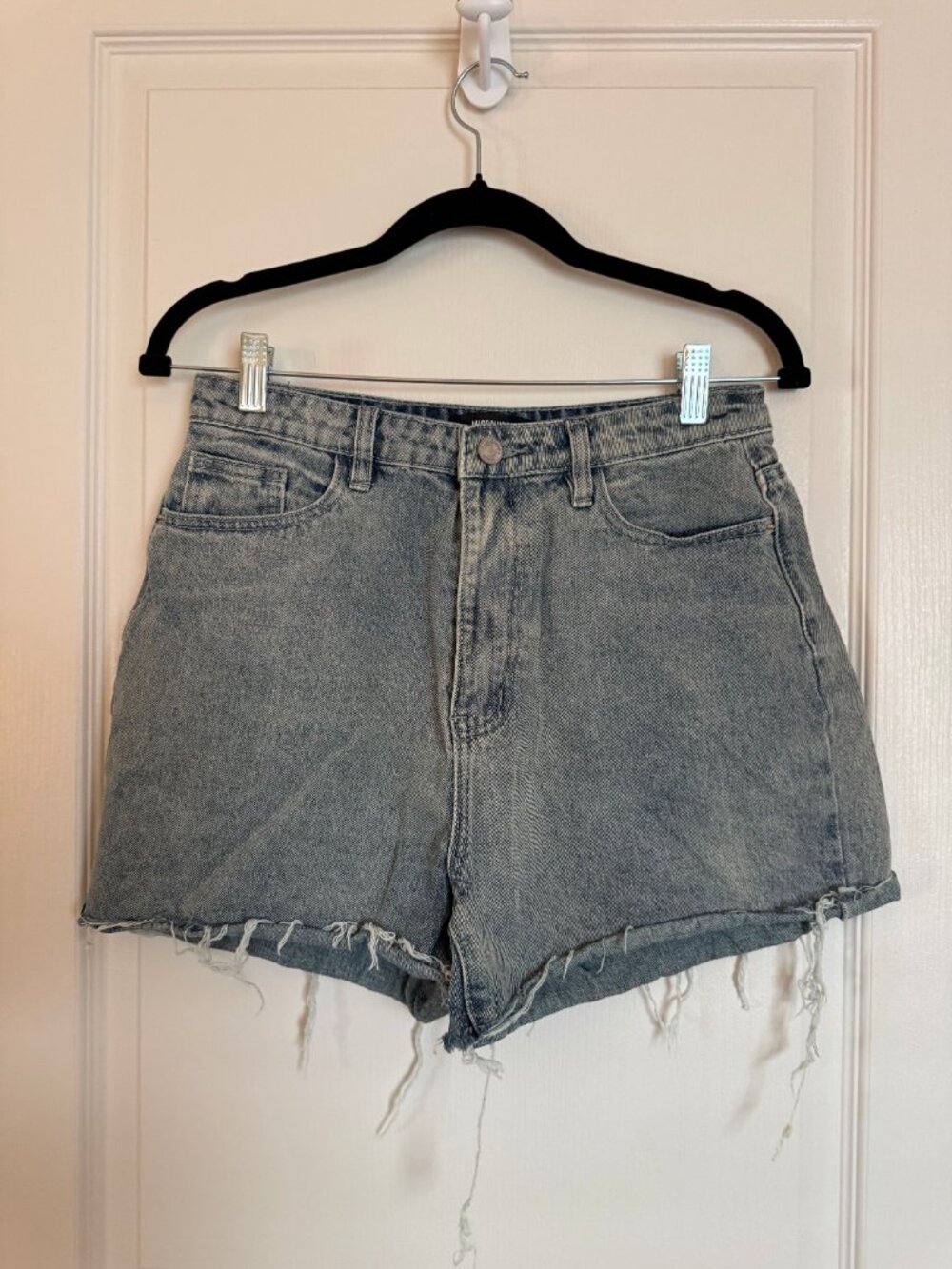 Missguided Light Blue Acid Wash High-Rise Cutoff Denim Shorts — Size 8